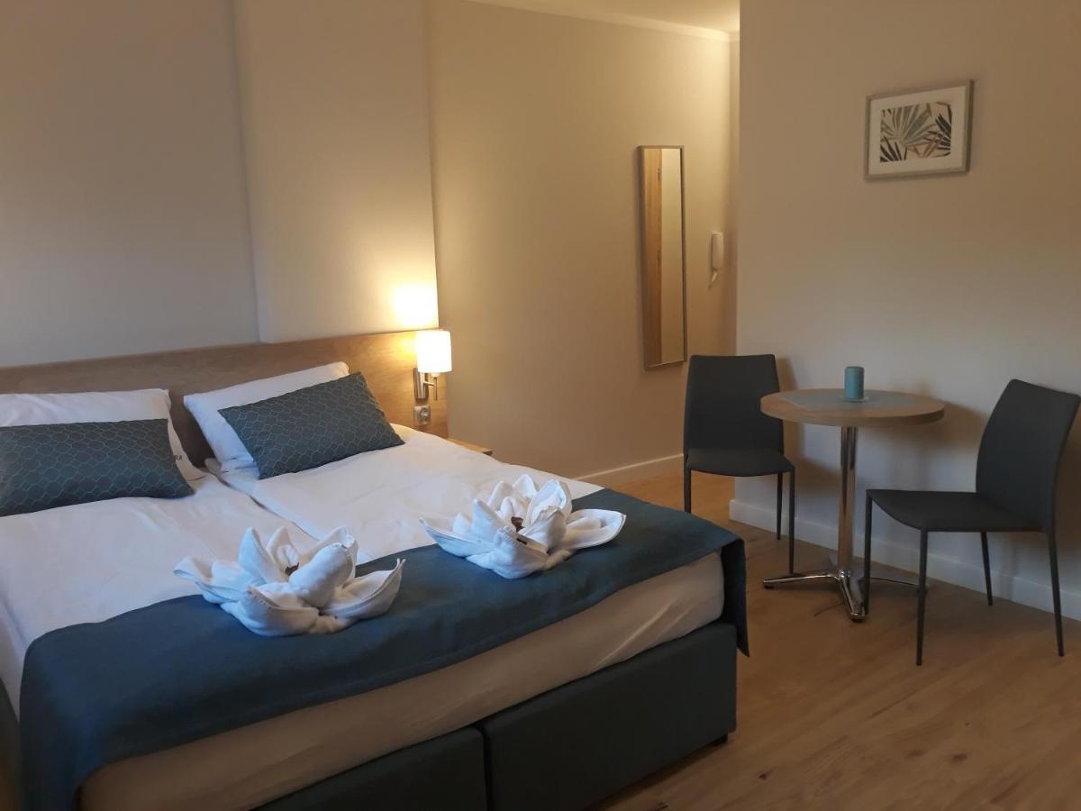 Apartamenty Willa Atena 斯维诺乌伊希切 外观 照片